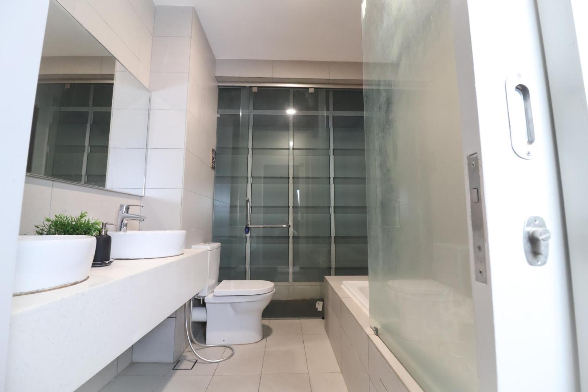 Luxury 2-Storey Terrace House Near Ioi City Mall Путраджая Екстериор снимка